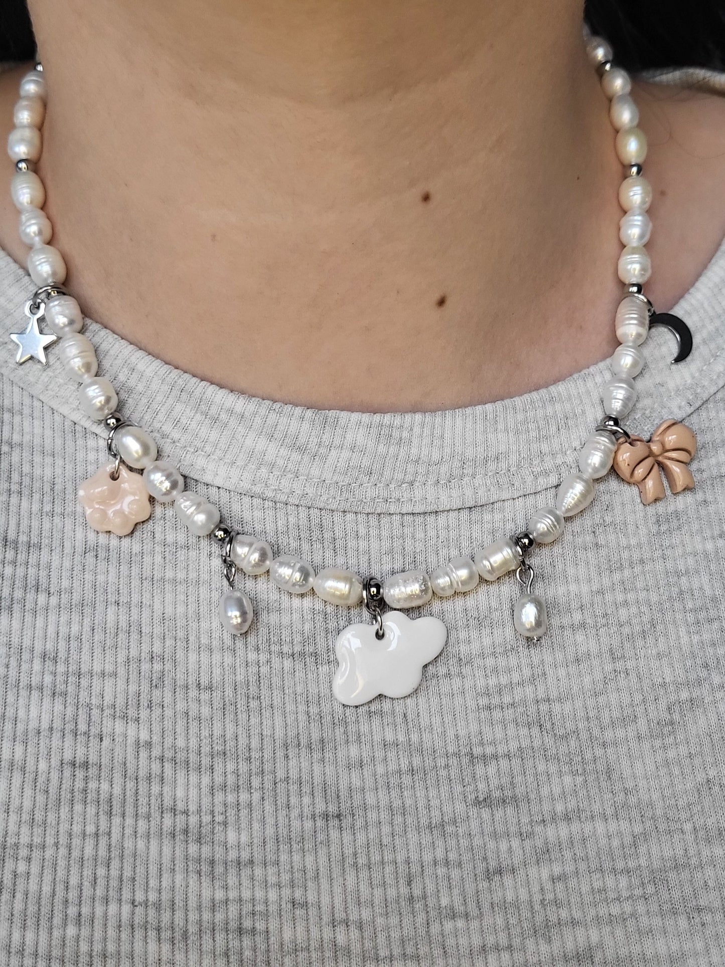 Judith - collier perles d'eau douce charms personnalisables