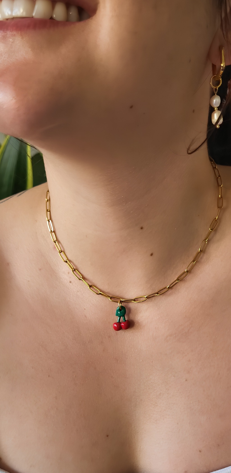 Collier cerise