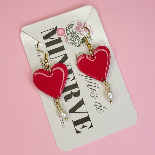 Gabrielle - boucles d'oreilles dorées cœur rouge