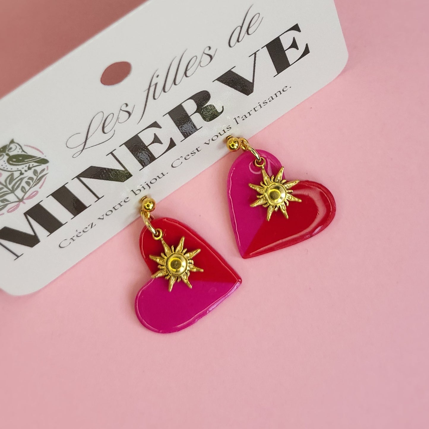 Clara - boucles d'oreilles cœur rose et rouge soleil doré