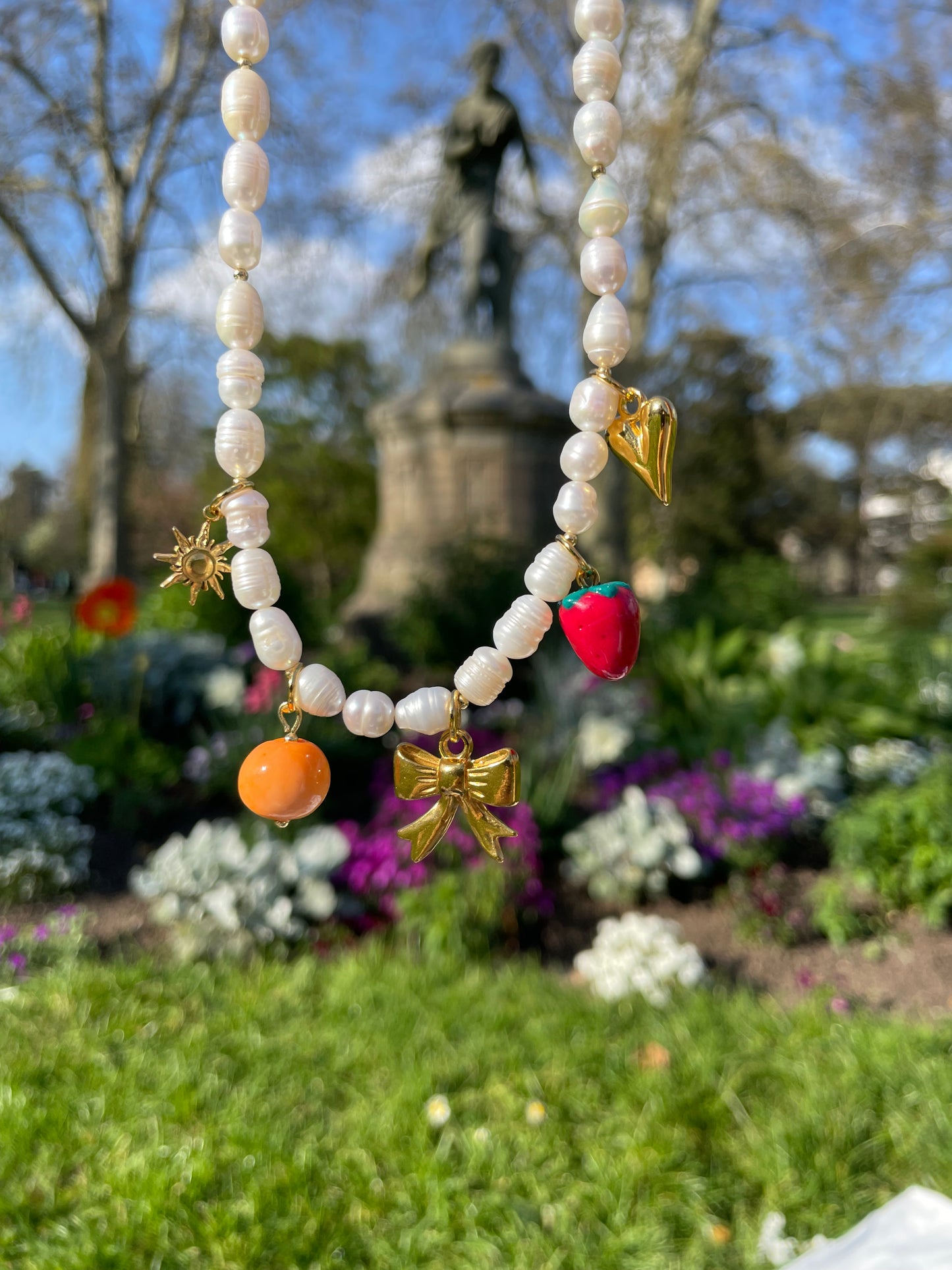 Collier perles d'eau douce - charms personnalisables