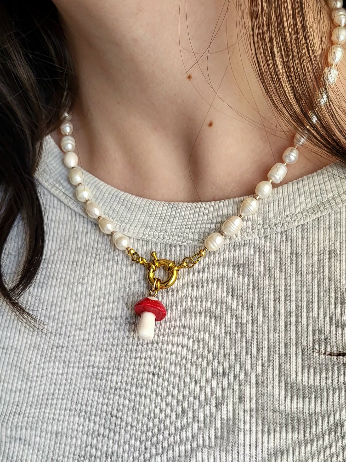 Louna - collier perles d'eau douce charms personnalisables