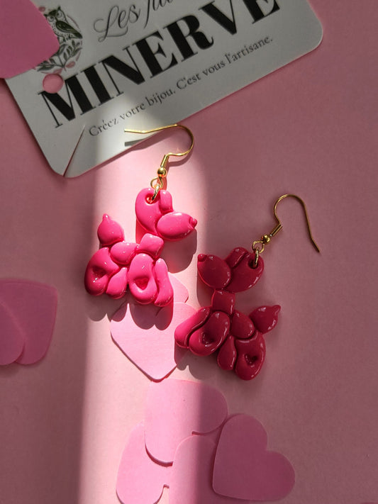 Capucine - boucles d'oreilles dorées chien ballon rose